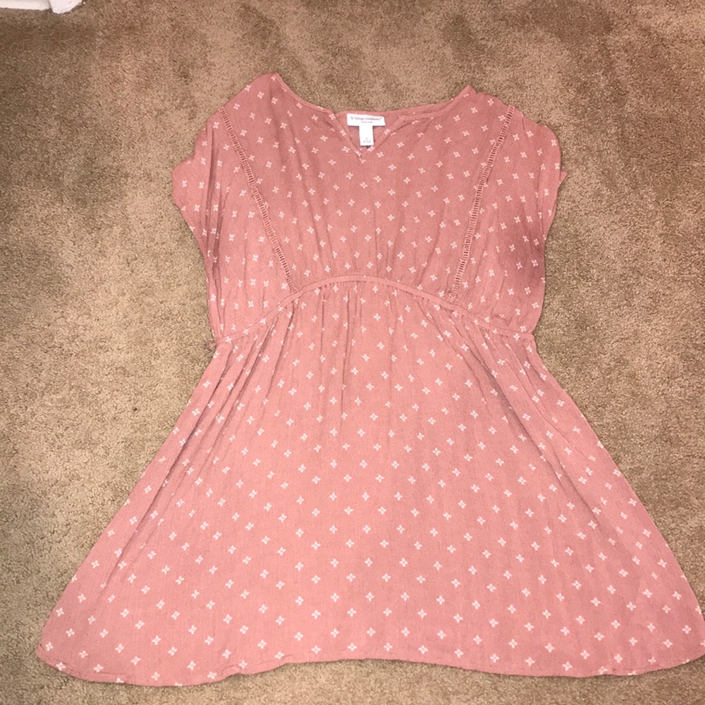 Liz Lange light pink maternity top
